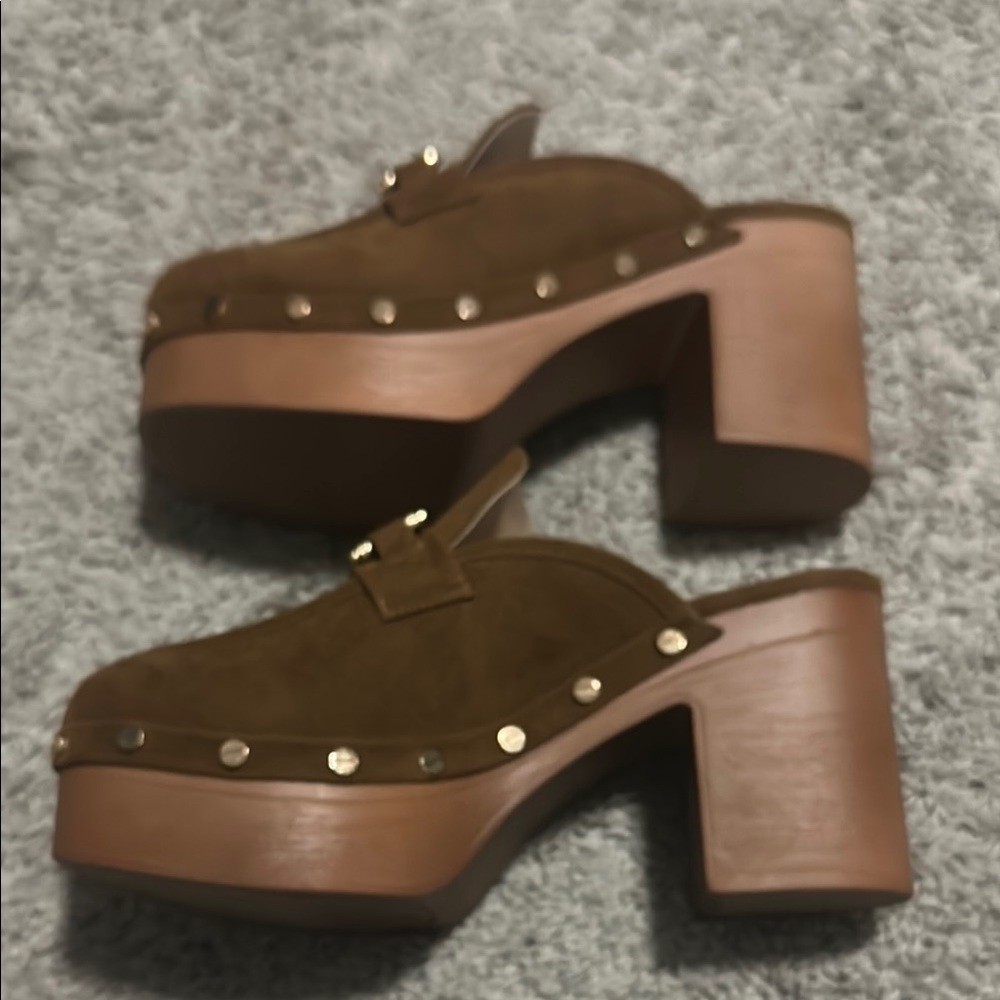 NWOT Brown Suede Mules with Gold Accents - Picture 4 of 6